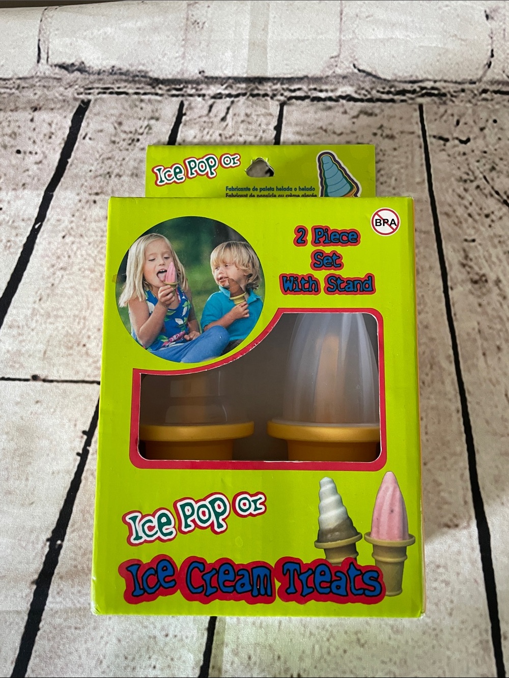 Ice Pop Or Ice Cream Treats 2-Piece Set with Stand  Yellow 4 Year And Up